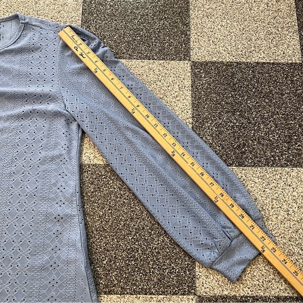 Zesica Light Blue Eyelet Long-Sleeve Blouse- M - Picture 8 of 12